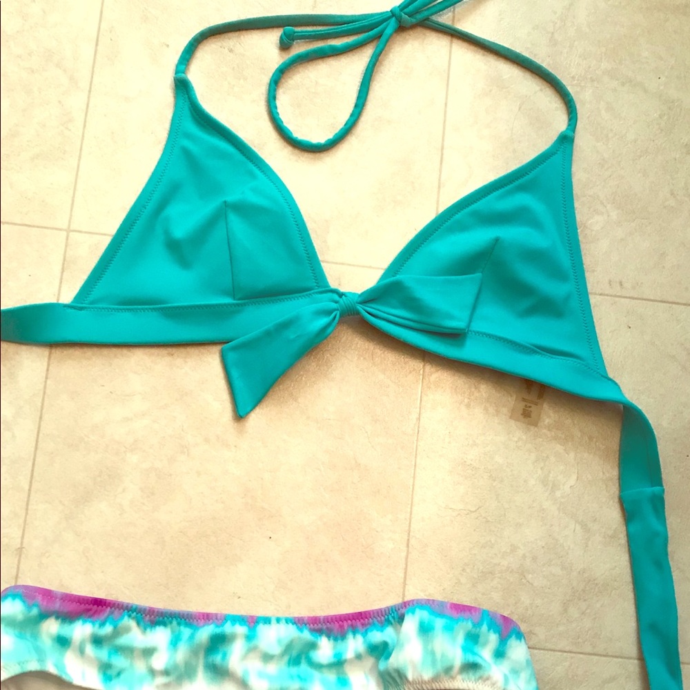 Victoria’s Secret bikini